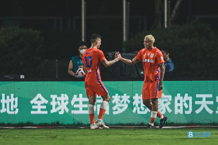 记者：如果泰山队8月21日的主场比赛成行，暂定政策是不对外开放